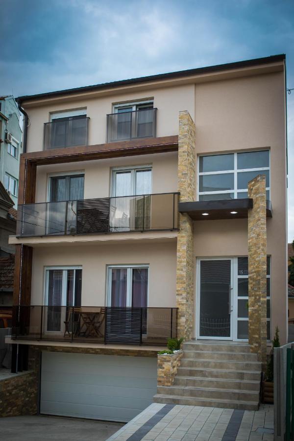Apartmani Mis Шабац Екстер'єр фото