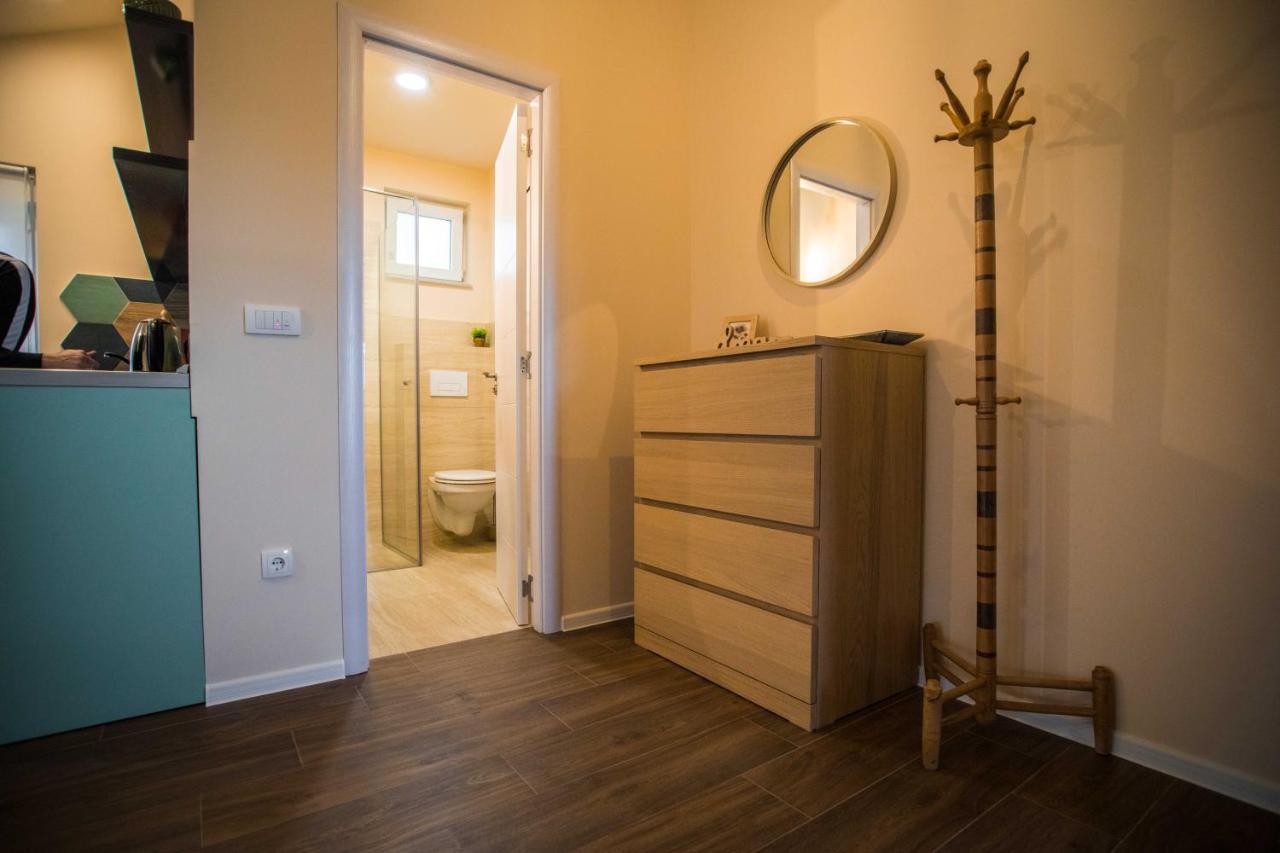 Apartmani Mis Шабац Екстер'єр фото
