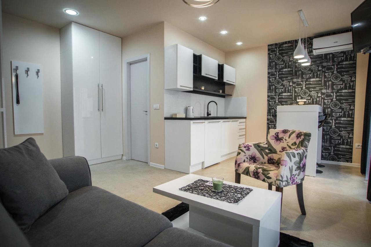Apartmani Mis Шабац Екстер'єр фото